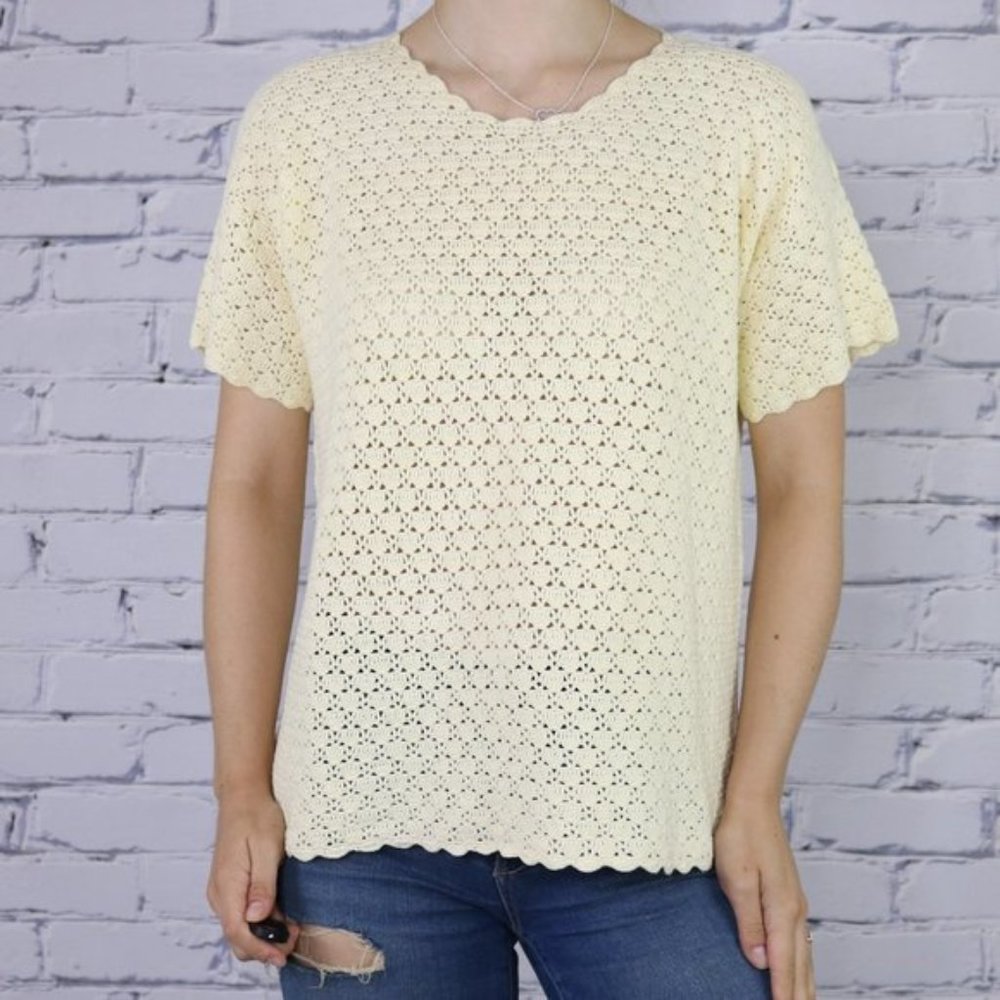 handmade vintage crochet cream t-shirt b1